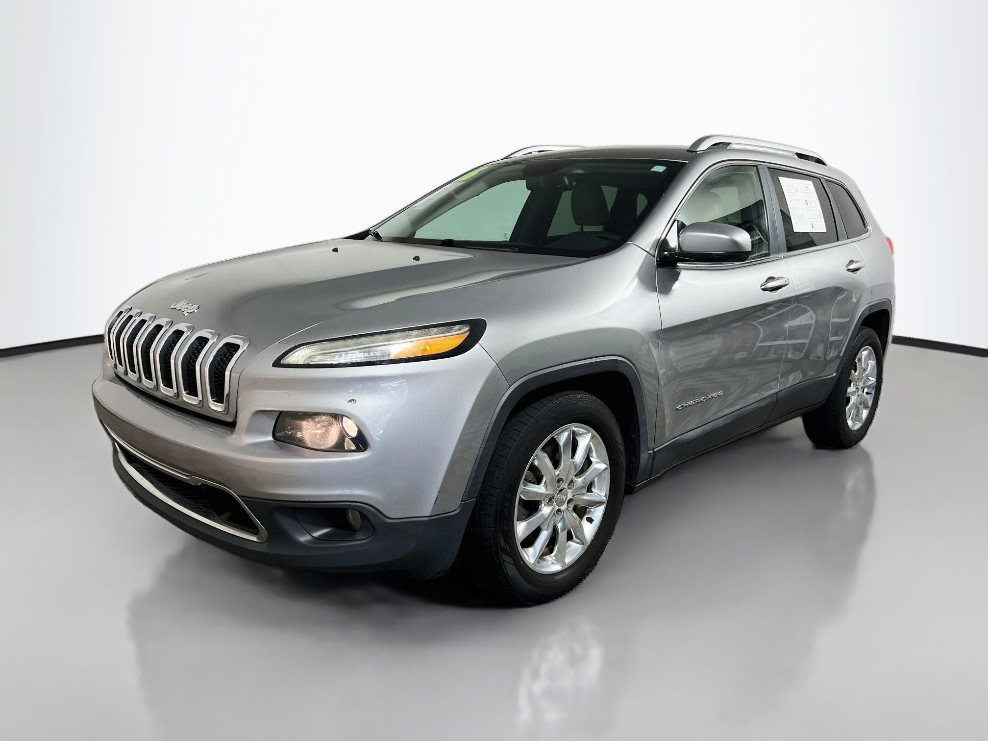 Used 2016 Jeep Cherokee Limited FWD image 10