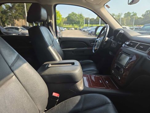 Used 2013 Chevrolet Tahoe LTZ AWD/4WD image 4