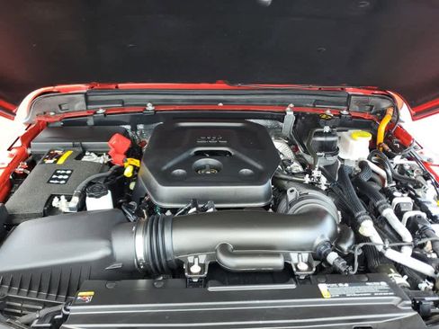 Used 2025 Jeep Wrangler Sahara w/ Safety Group image 11