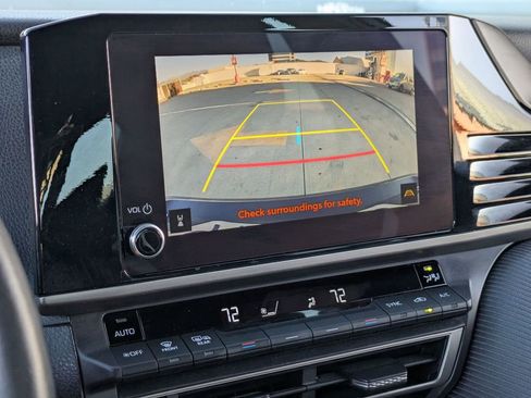 Used 2025 Toyota Camry SE image 16