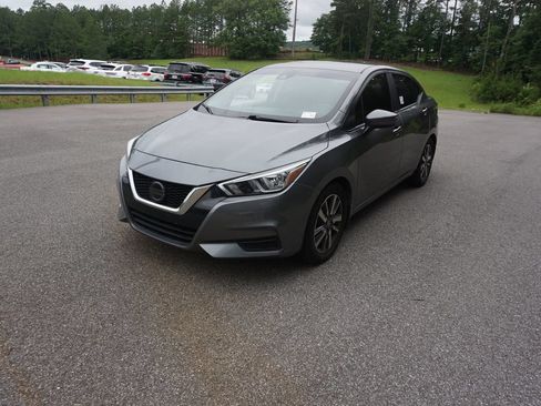 Used 2020 Nissan Versa SV FWD image 21