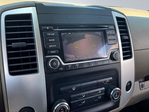 Used 2018 Nissan Frontier SV image 22