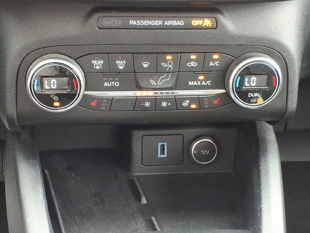 Certified 2020 Ford Escape Titanium AWD/4WD image 18