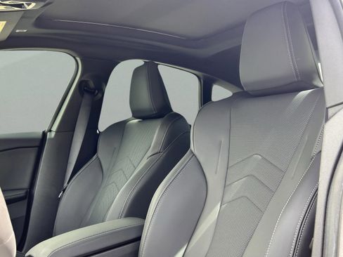 Used 2025 BMW M235i xDrive w/ Premium Package image 31