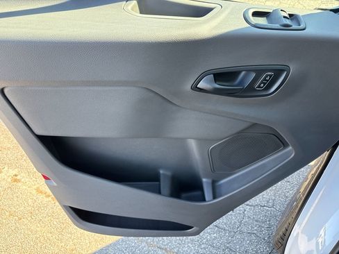 New 2026 Ford Transit 250 148 Medium Roof w/ Load Area Protection Package RWD image 38