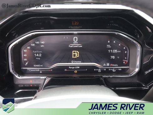 Used 2025 GMC Sierra 1500 SLT AWD/4WD image 28