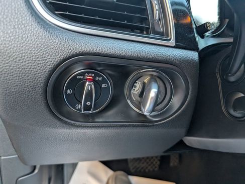 Used 2016 Porsche Macan S image 12