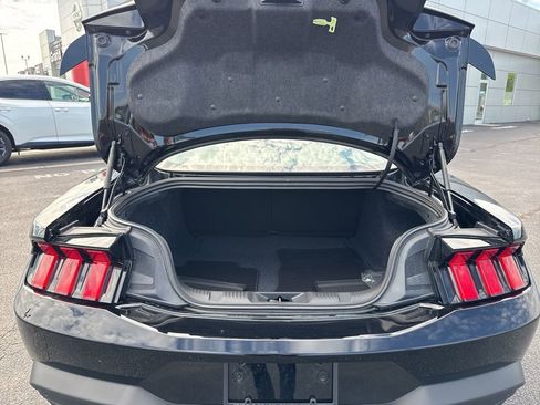 Used 2025 Ford Mustang GT Premium image 13