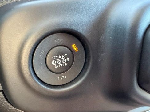 Used 2023 Jeep Wrangler Unlimited Sahara w/ Cold Weather Group AWD/4WD image 23