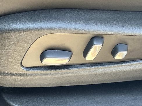 Used 2021 Cadillac XT5 Sportv w/ LPO, Floor Liner Package AWD/4WD image 33