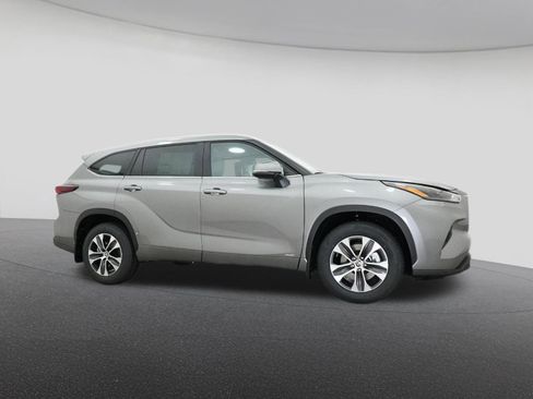 New 2026 Toyota Highlander XLE AWD/4WD image 28