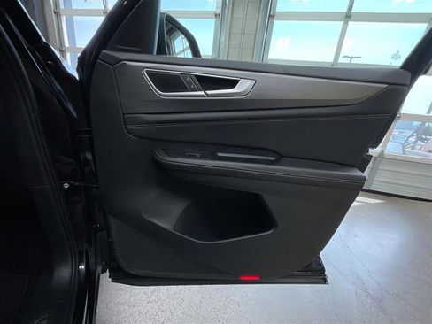 Used 2024 Volkswagen Atlas Cross Sport SE AWD/4WD image 24