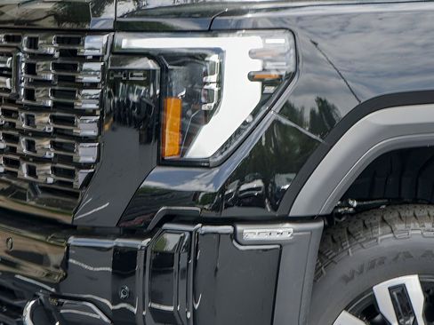 New 2026 GMC Sierra 2500 Denali Ultimate w/ Max Trailering Package AWD/4WD image 3