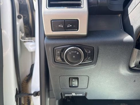 Used 2022 Ford F350 Lariat w/ Chrome Package AWD/4WD image 11