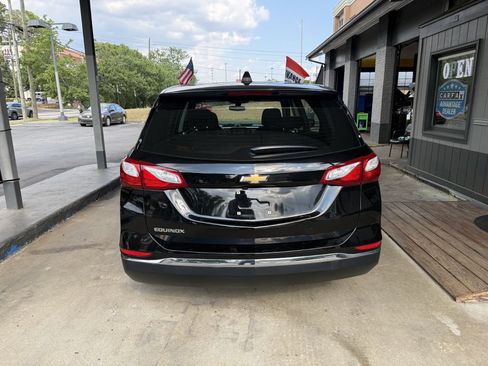 Used 2018 Chevrolet Equinox LS FWD image 6
