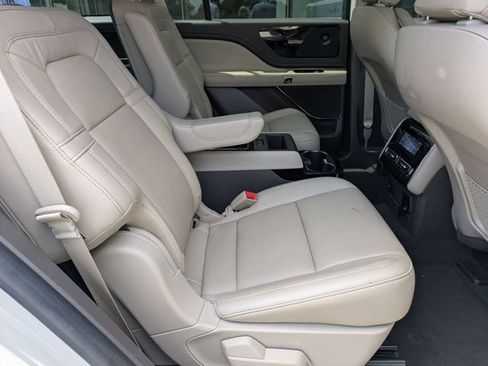 Used 2023 Lincoln Aviator Reserve w/ Equipment Group 201A image 28