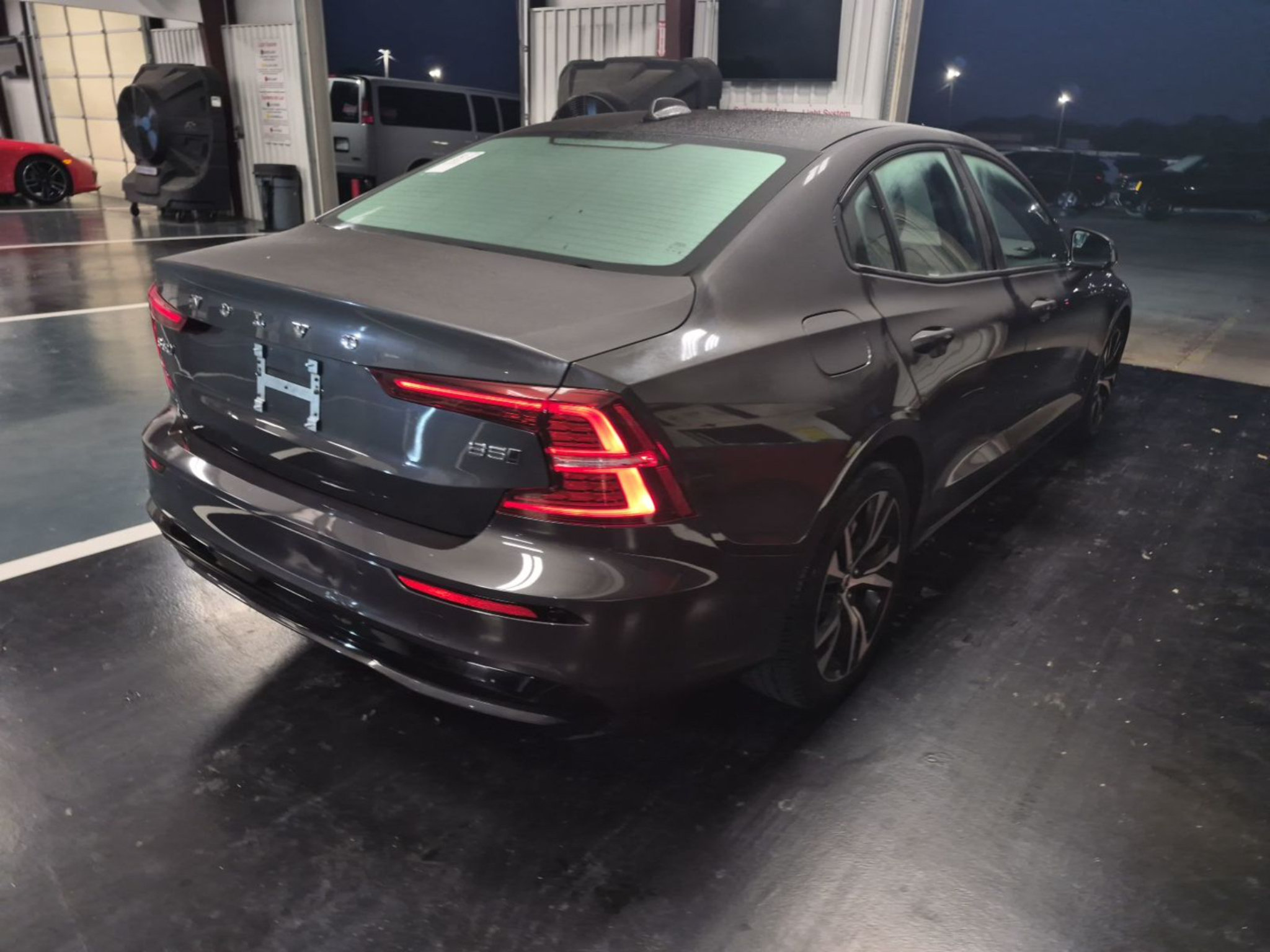 Used 2024 Volvo S60 B5 Plus AWD/4WD image 4