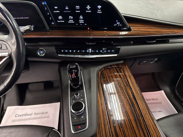 Used 2022 Cadillac Escalade Premium Luxury AWD/4WD image 19