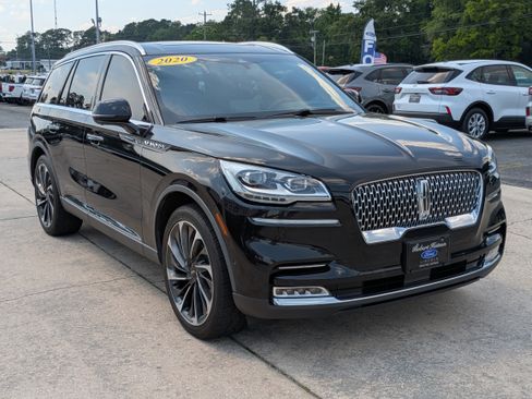 Used 2020 Lincoln Aviator Reserve w/ Equipment Group 202A image 4