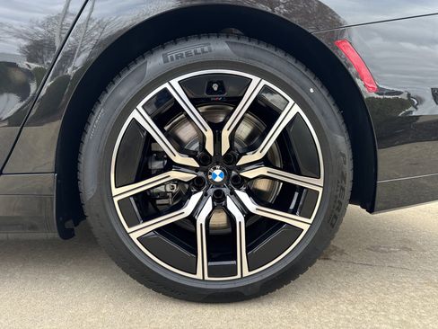 New 2026 BMW 750e xDrive image 27