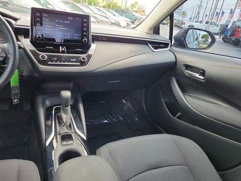 Used 2020 Toyota Corolla LE FWD image 12