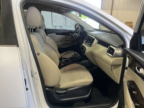 Used 2020 Kia Sorento S AWD/4WD image 43