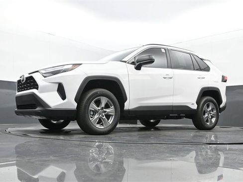 Used 2025 Toyota RAV4 LE image 26