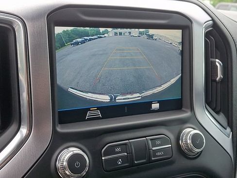 Used 2022 GMC Sierra 1500 SLE AWD/4WD image 4