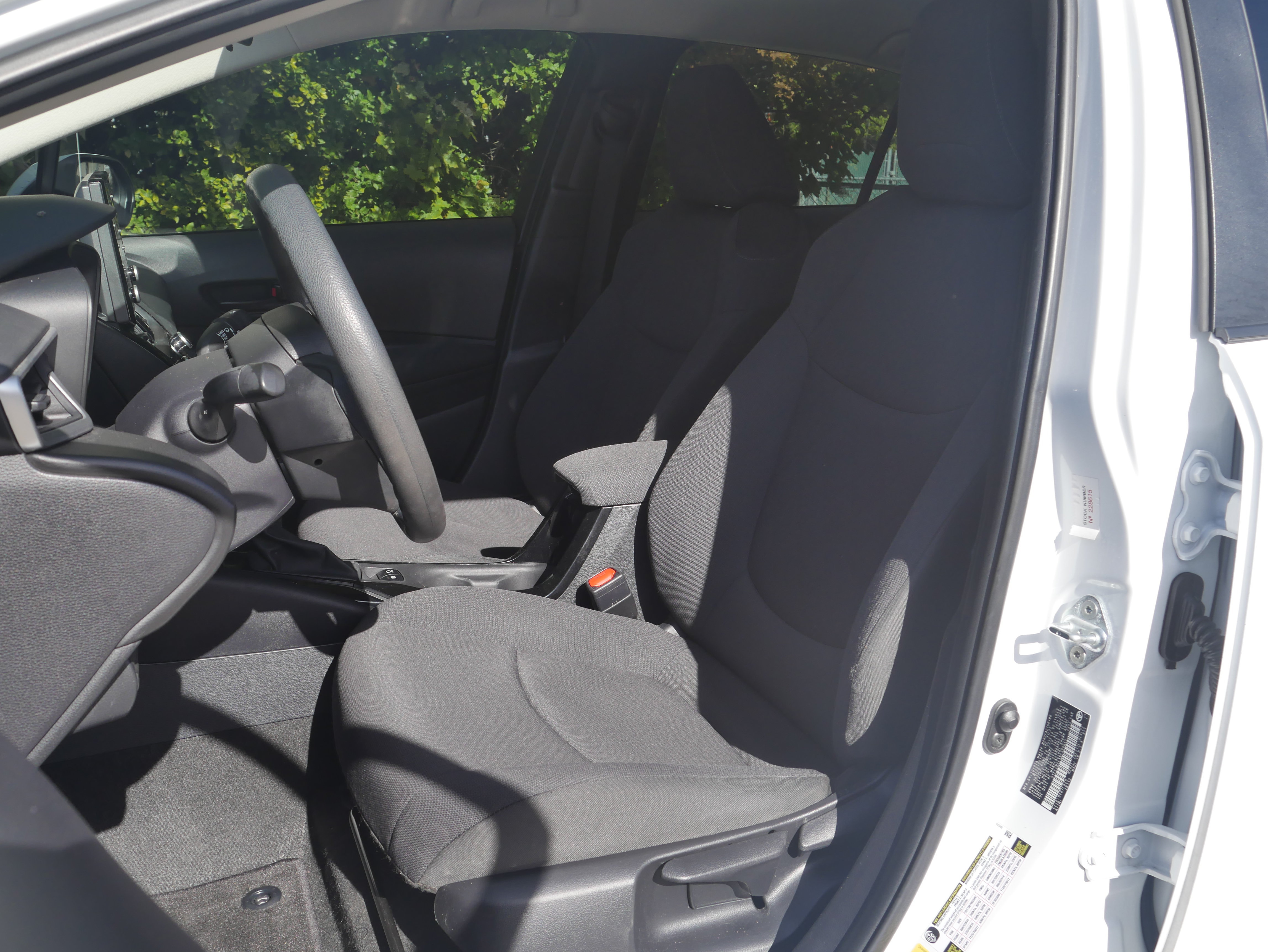 Used 2022 Toyota Corolla LE FWD image 22