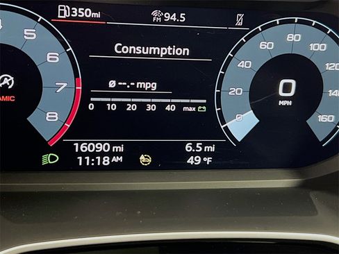 Used 2024 Audi Q3 2.0T Premium w/ Convenience Package image 13