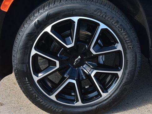 Used 2023 Chevrolet Tahoe RST w/ Luxury Package AWD/4WD image 10