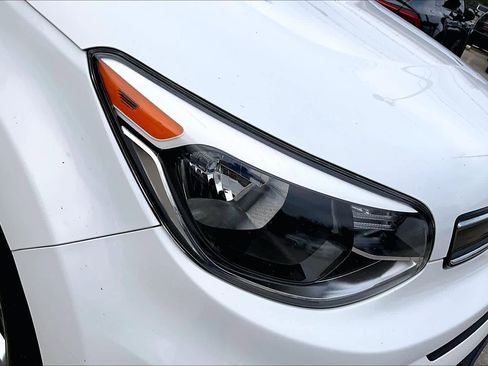 Used 2017 Kia Soul + w/ UVO Package image 24