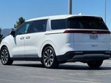 Used 2024 Kia Carnival EX image 6
