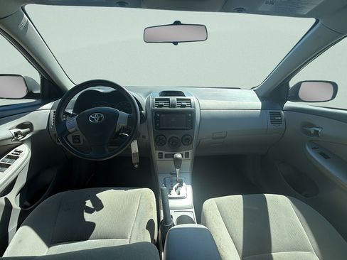 Used 2013 Toyota Corolla LE FWD image 10