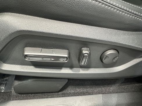 Certified 2024 Honda Pilot Touring image 17