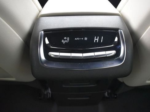 Certified 2023 Cadillac XT6 Sport w/ Technology Package image 28