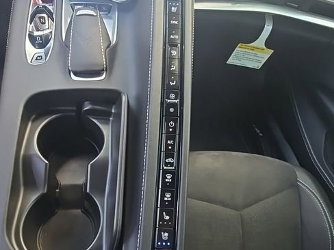 Used 2025 Chevrolet Corvette Z06 image 24