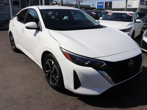 Used 2024 Nissan Sentra SV image 7