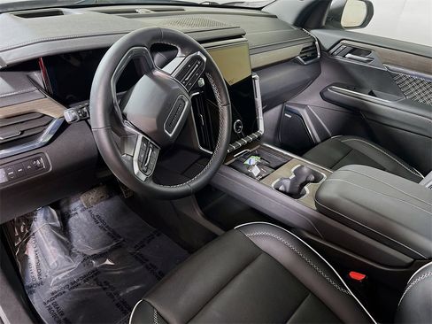 Used 2025 GMC Acadia Denali w/ LPO, Floor Liner Package image 10