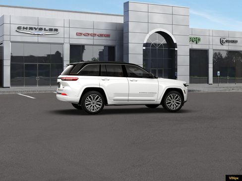 New 2026 Jeep Grand Cherokee Summit AWD/4WD image 15