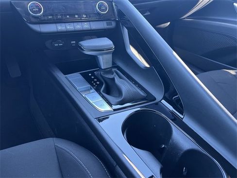 Certified 2025 Hyundai Elantra Blue image 15