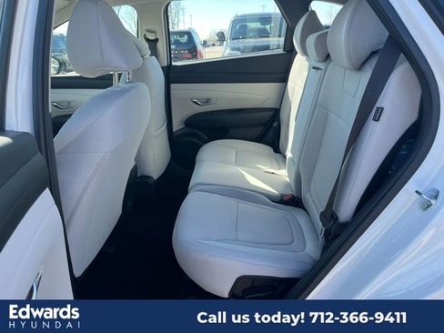 New 2025 Hyundai Tucson SE image 9