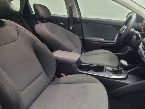 Used 2025 Kia K4 FWD image 21
