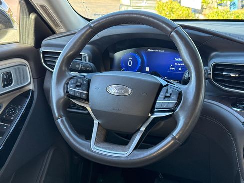 Certified 2022 Ford Explorer Platinum w/ Equipment Group 601A image 24