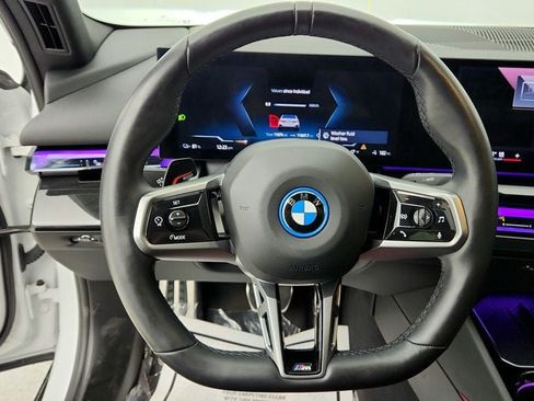 Used 2025 BMW i5 xDrive40 w/ M Sport Package AWD/4WD image 14