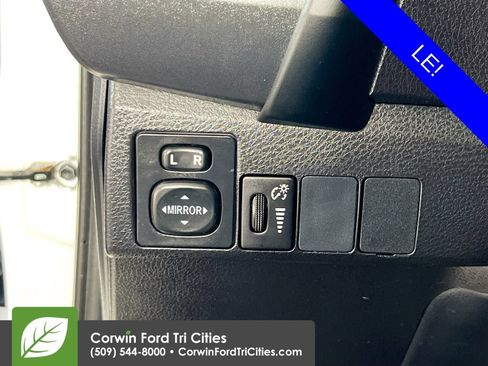 Used 2019 Toyota Corolla LE FWD image 19