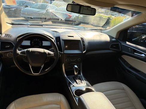 Used 2018 Ford Edge SEL w/ Equipment Group 201A FWD image 12