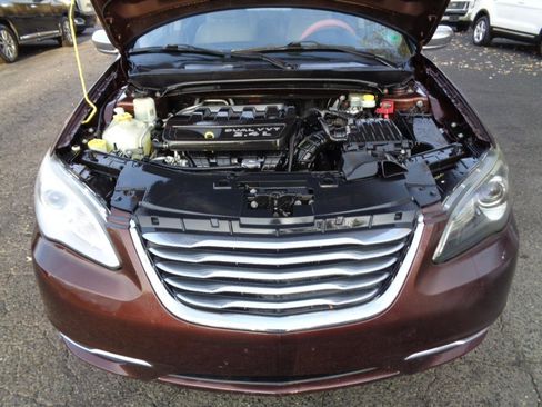 Used 2012 Chrysler 200 Limited FWD image 21