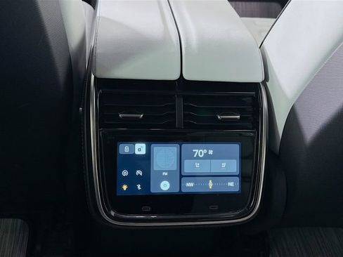 Used 2023 Rivian R1S Launch Edition image 30