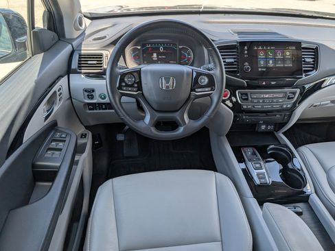 Used 2022 Honda Pilot Touring image 7